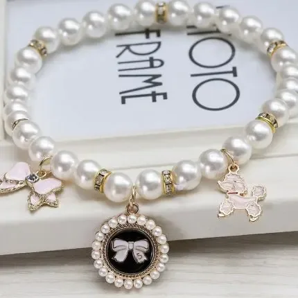 Pet pearl necklace
